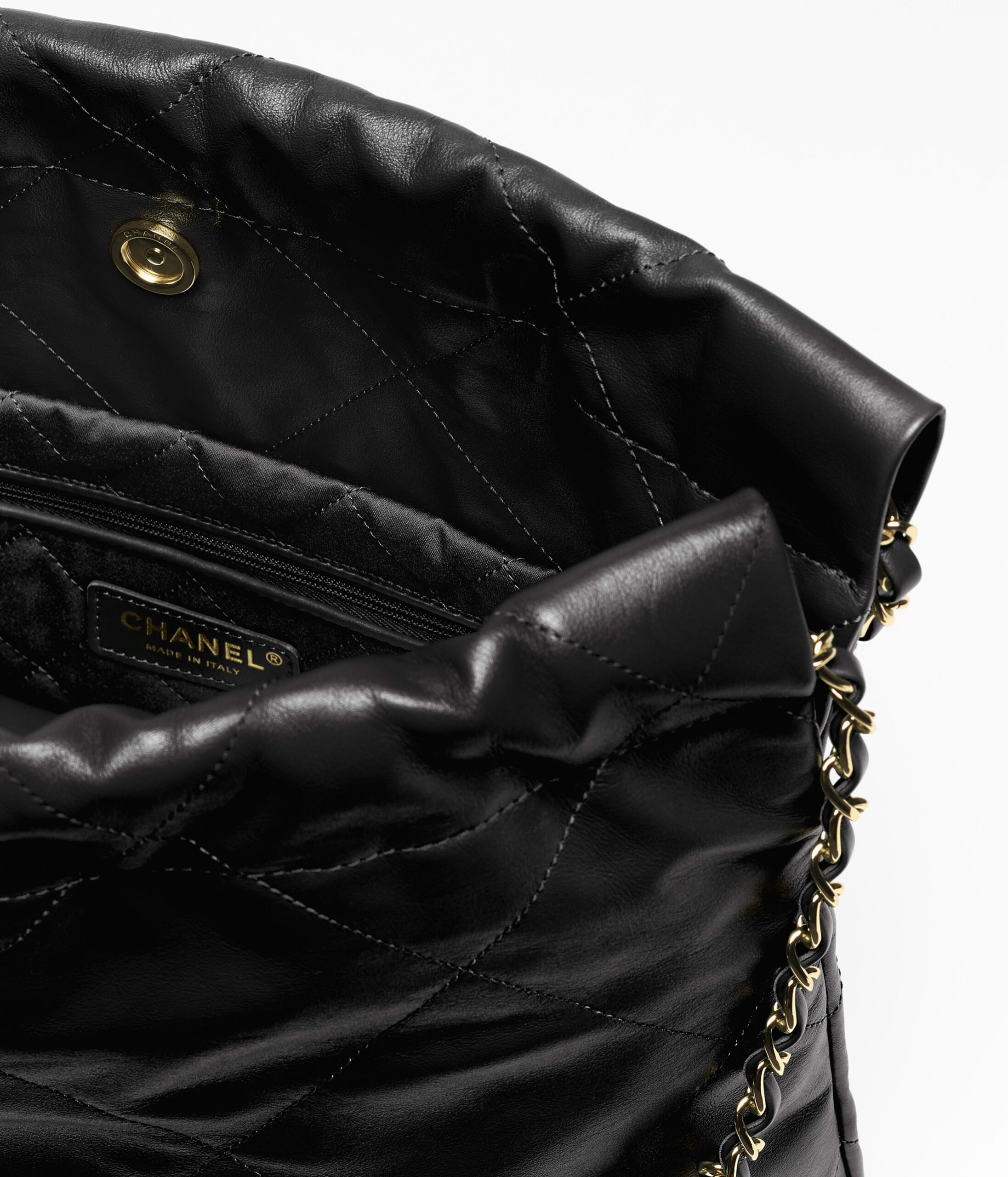 Chanel 22 Small Handbag Black Shiny Calfskin GHW - view 3