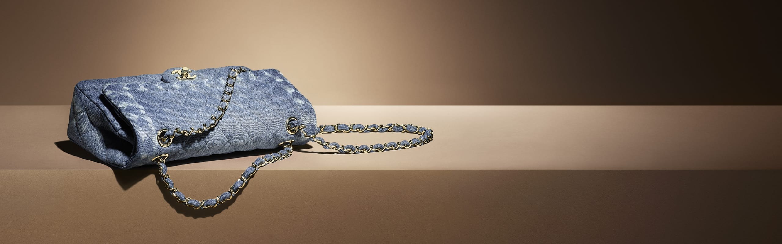Chanel Classic Flap bag with chain